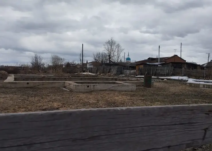 Дом в Енисейске Красноярского края снесли без ведома хозяев