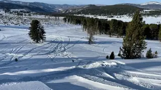 На Алтае во время катания на сноуборде с отцом погибла 14-летняя девочка