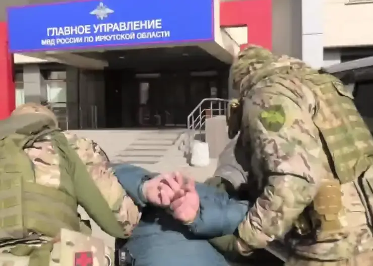 В Иркутске задержали иностранца убившего двоих солдат на территории своей страны. Его 26 лет искал интерпол