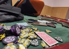В Ачинске задержали организаторов подпольного казино. Их не отправили под стражу