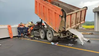 Строящийся мост сбил водитель грузовика на выезде из Красноярска