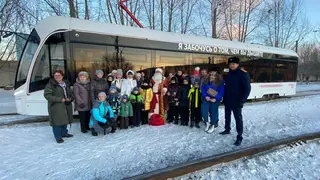 Детям из ЛНР и ДНР провели экскурсию по правобережью Красноярска на «Львятах»