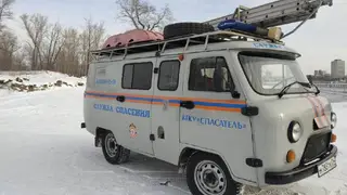 На трассе в Красноярском крае в кювет слетел автомобиль