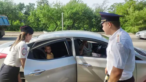 В ГИБДД Красноярского края рассказали об основных ошибках водителей при перевозке детей