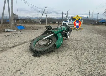 Иномарка сбила двух подростков на мотоцикле в Хабаровском крае, один их них погиб