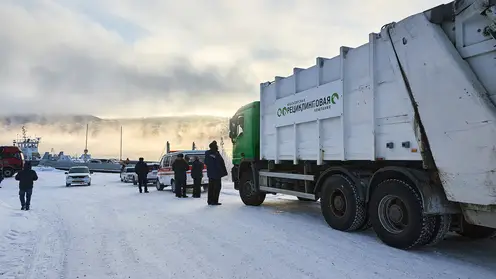«Красноярская рециклинговая компания» вывозит мусор из отдаленных поселков с правого берега Енисея